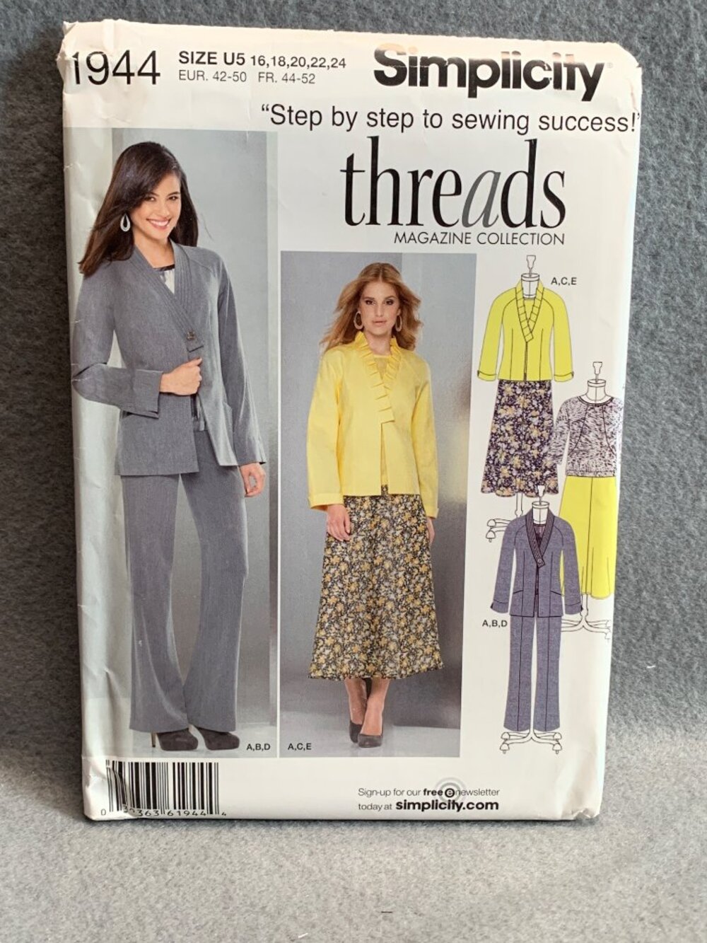 Style Misses Coat Skirt Shirt Pant Sewing Pattern Size 16 18 20 22 24 1944 Uncut